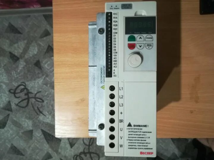 Преобразователь частоты веспер e4 8400. Частотный преобразователь веспер е4 8400. частотный преобразователь e4-8400. e4-8400-003h. e4-8400-005h.