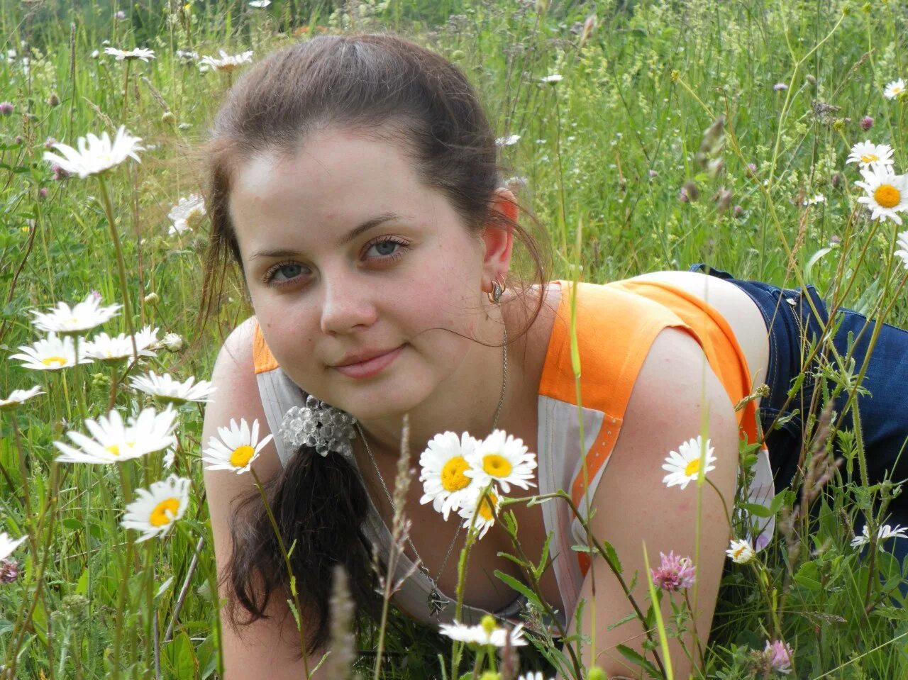 Девушка поселка. Сельские девушки. девочки 14 лет деревенские. сельские девушки 14 лет. простая деревенская девушка.