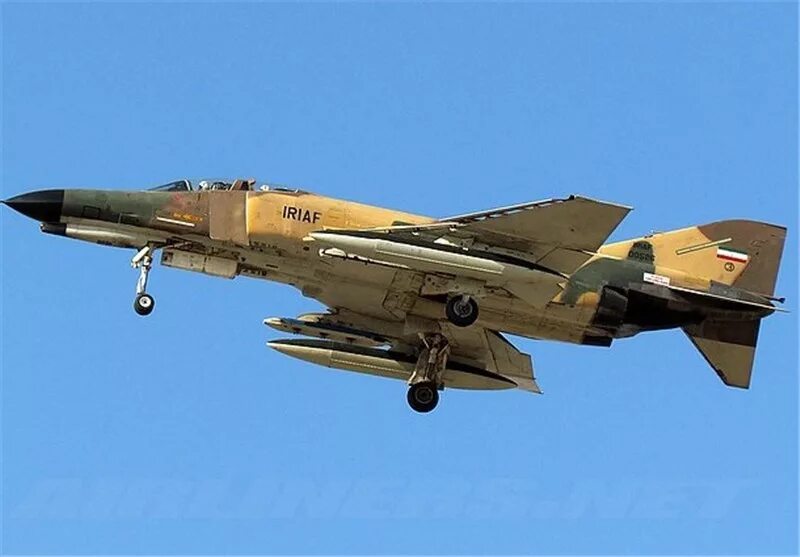 Убитый истребитель. Iranian Air Force f-4e Phantom II. Миг-29 ВВС Ирана. MCDONNELL Douglas f-4 Phantom II Ирана. Иранский боевой самолет Ковсар.