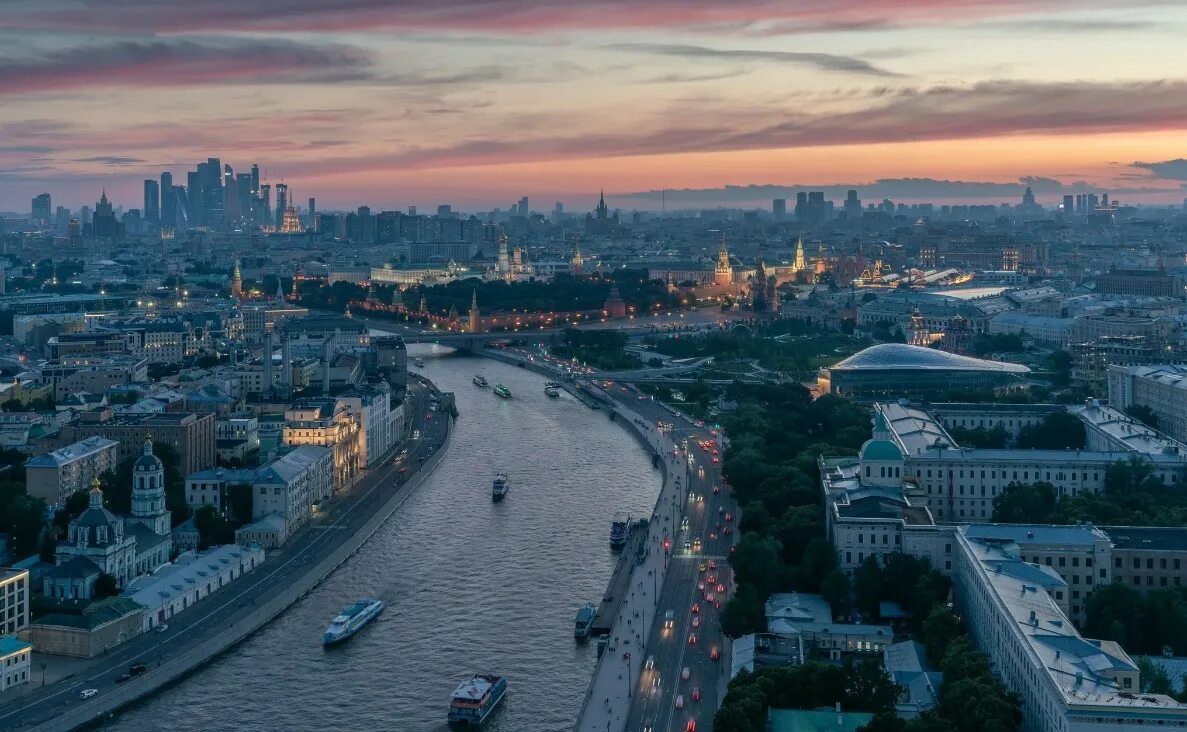 Где красиво. Москва вид из москварека 2022. Вечерняя Москва. Вид на Москву ночью. Панорамные виды Москвы.