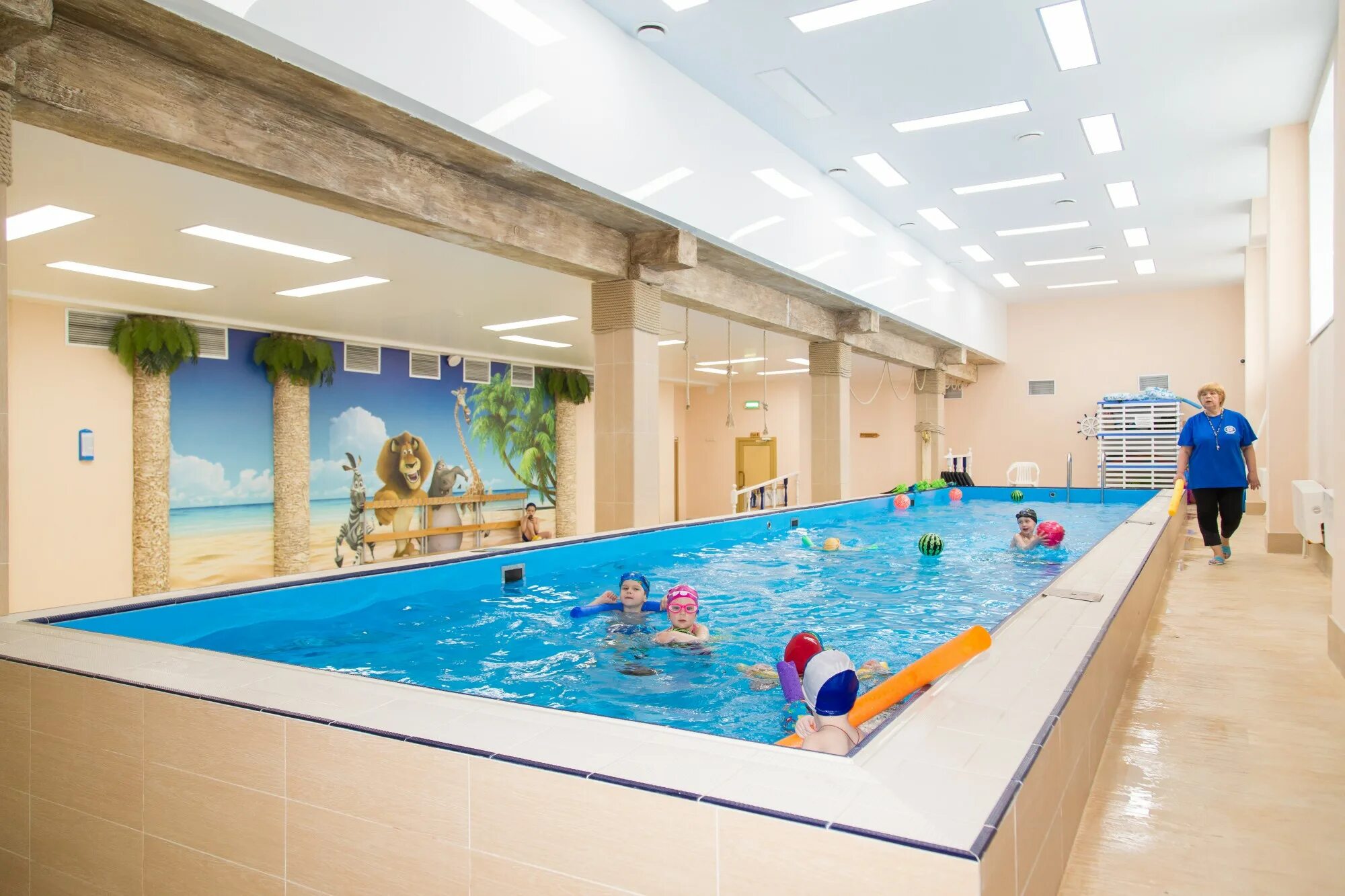 бассейн дельфин нягань. дворец спорта калуга. асолька бассейн калуга георгиевская. старгород бассейн калуга. бассейн сокол калуга.