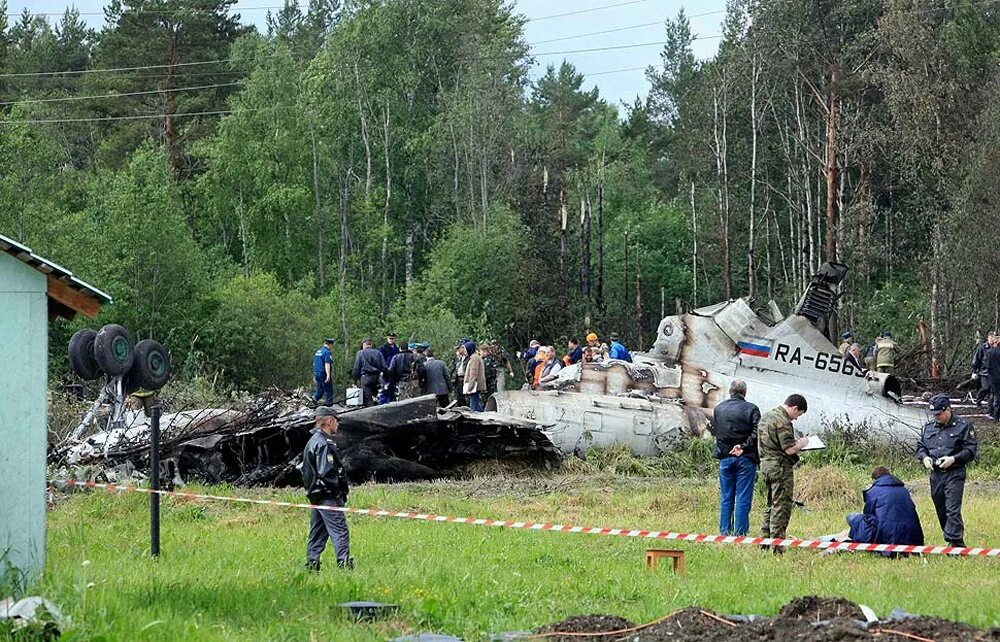 Разбился самолет в ивановской области. Ту 134 крушение Петрозаводск. Катастрофа ту-134 под Петрозаводском. Петрозаводск авиакатастрофа ту 134. Крушение ту 134 в Петрозаводске 2011.