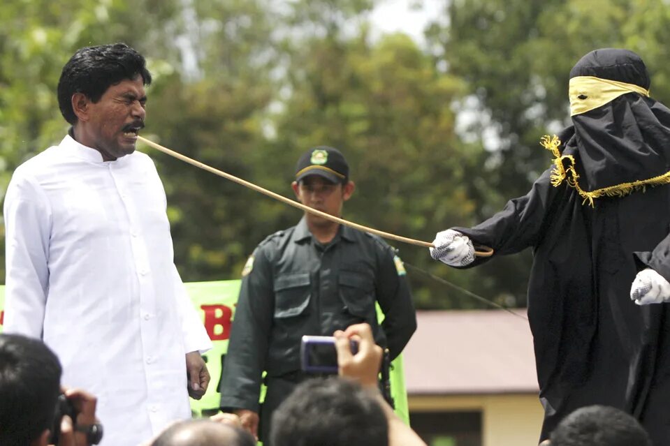 шариатская одежда для женщин. жить по шариату. жить по шариату. жить по шариату. наказание за прелюбодеяние по шариату.