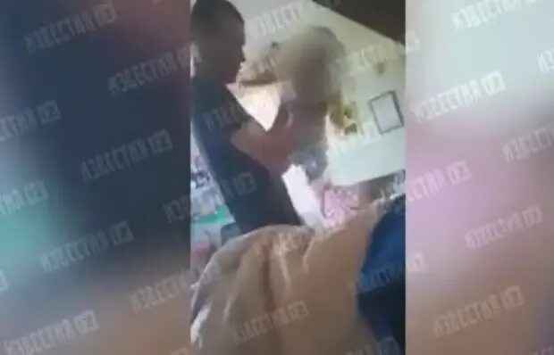 Надругались над молодой. Телеграм дочь. Отец и дочь телеграм. Педофильные снимки с телефона. Школьник трогает.