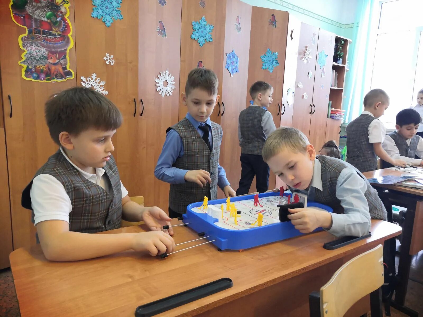 Группа продленного дня рускова. Группа продлённого дня в школе. школа 156 мехзавод самара. группа продленного дня в школе 104 воронежа.