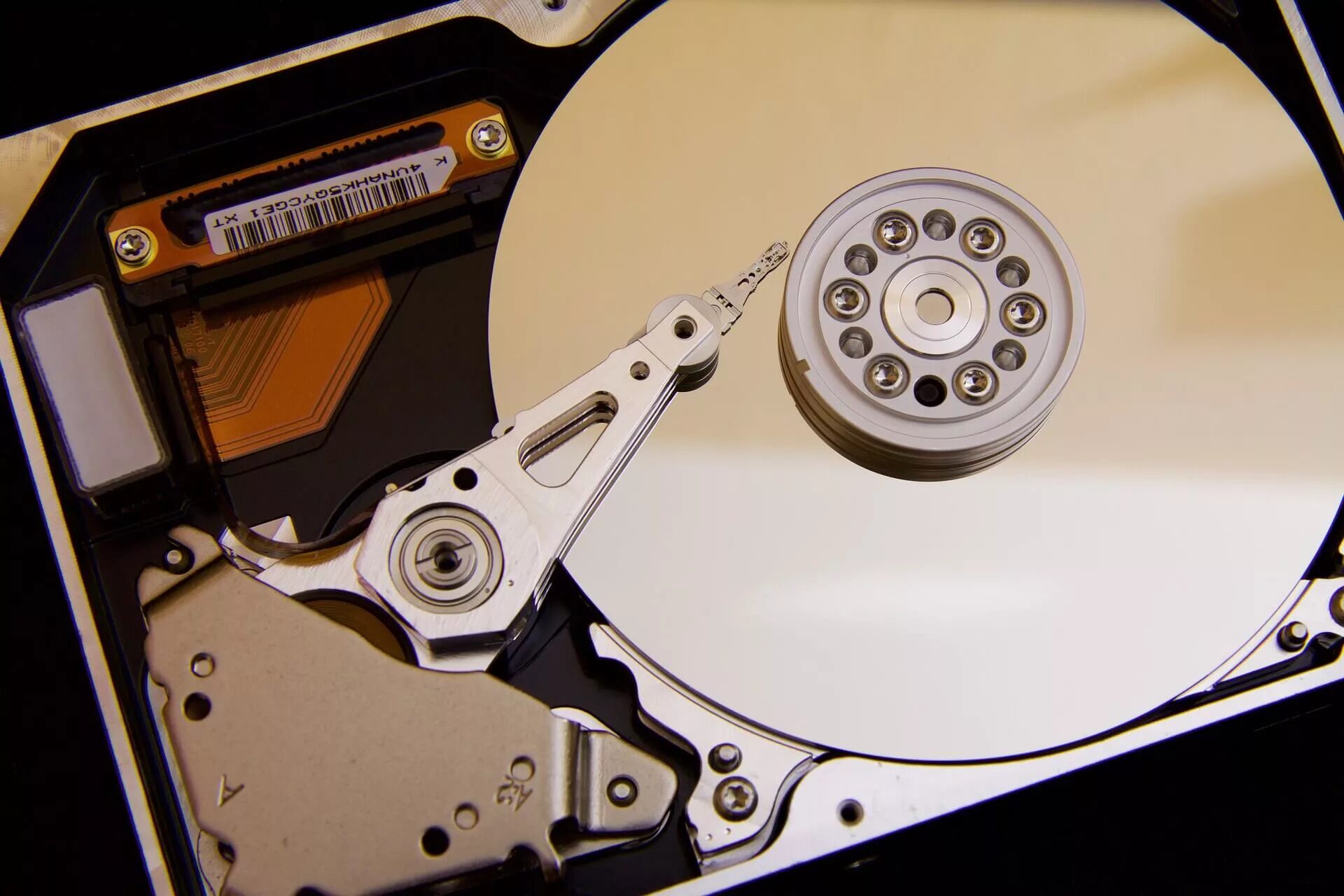 Настройки hdd. НЖМД Винчестер. Жесткие диски – HDD (hard Disk Drive). Жесткий магнитный диск Винчестер. Hamr HDD.