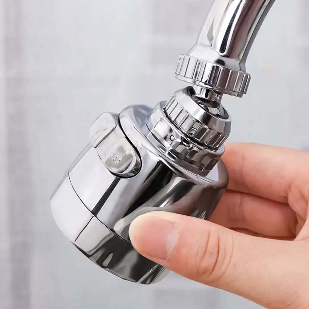 Насадка на кран для воды. Насадка на кран. Универсальный смеситель Rotatable Faucet 1080. Головка распылительная на кран смесителя поворотная 1080. Насадка на кухонный кран.