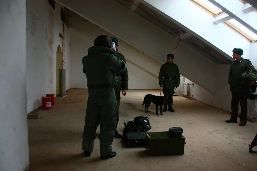 Взрывное устройство в здании. Обыск в помещении. обследование помещений зданий. бомба в здании. обследования помещений зданий сооружений участков местности.