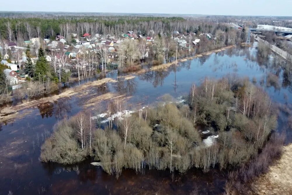 Разлив оки 2024 в калуге. Разлив реки Протва. Паводок в Киров Калужской области. Половодье в Калуге. Паводки в Калужской области в 2020.