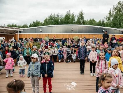Жители города мирного