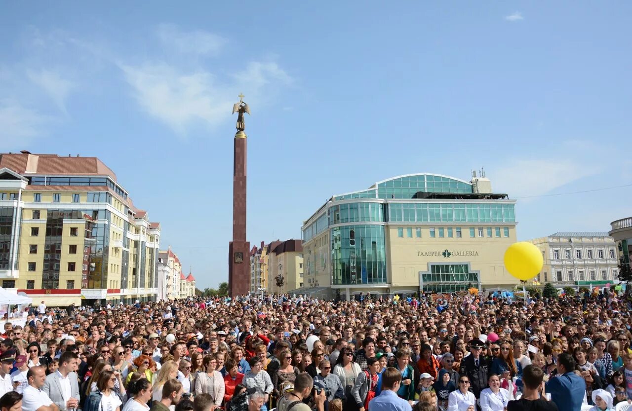Остановки общественного транспорта в Ставрополе украшают ко Дню города и края