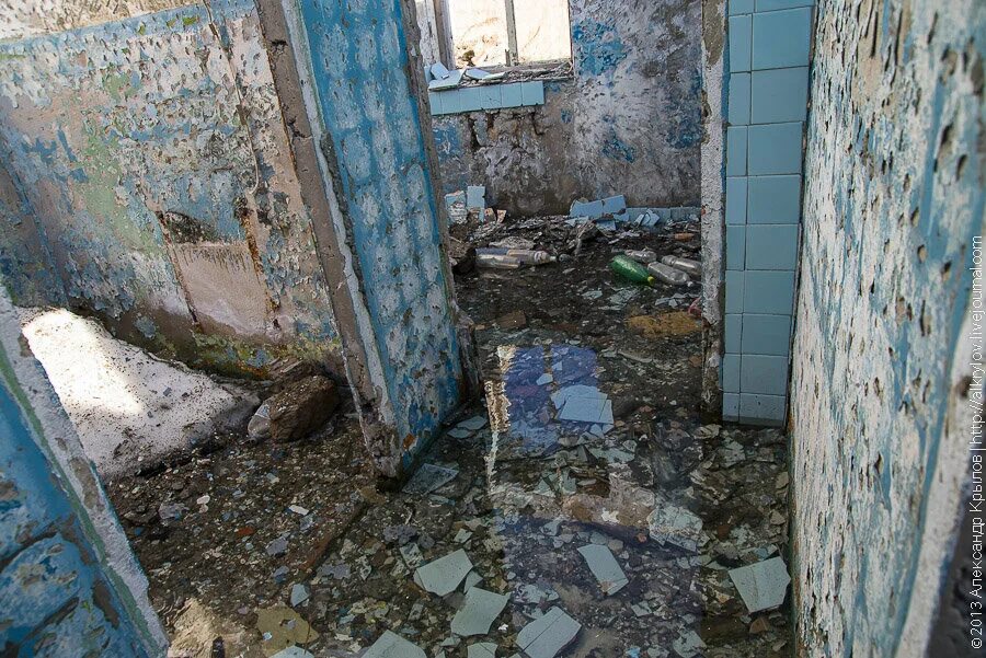 Кадыкчан город-призрак. Синегорье магаданской город призрак. Кадыкчан город-призрак. Песня магадан заброшенный. Заброшки в эстонии.