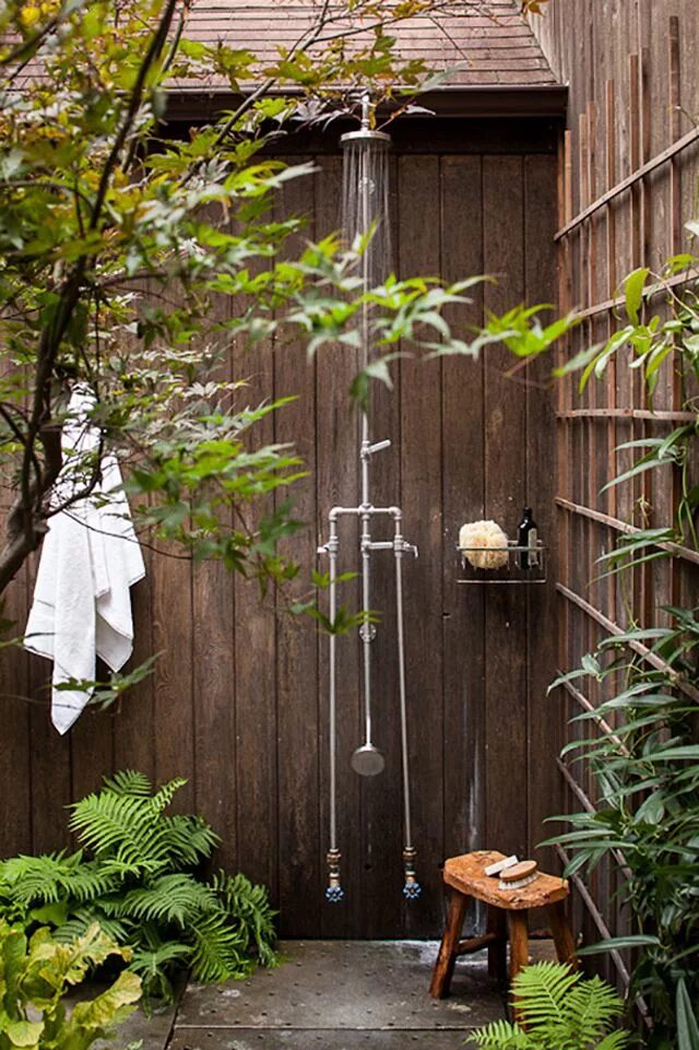 Garden shower. Летняя душевая кабина для дачи. Garden shower. Уличный туалет в скандинавском стиле. Garden shower.