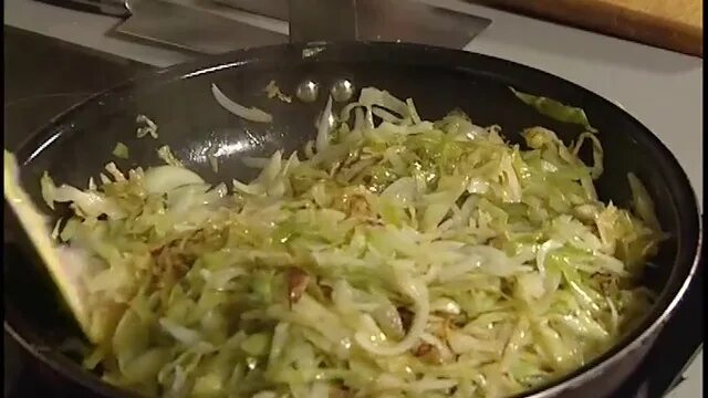 Овощное рагу с капустой и картошкой. Вкусная тушёная капуста. Рагу 8 овощей зимой и летом. Тушеные огурцы. Квашеная тушеная капуста с сосисками в мультиварке редмонд.