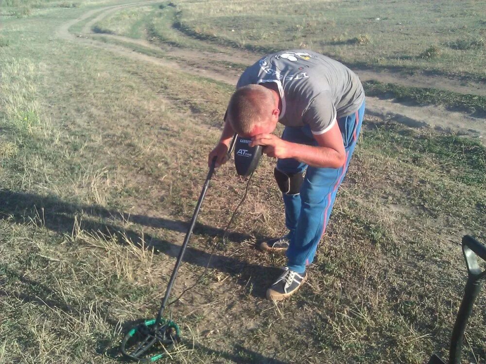 Копатели юмор. Алкаш и копарь. Алкаш и копарь. Деревенский мужик. Питерские наркоманы 90 х.