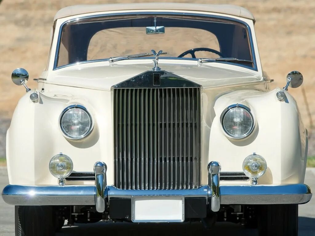 Старые роллс. Роллс Ройс 1959. Rolls Royce Silver cloud 1959. Rolls Royce Silver cloud 2. 1959 Rolls-Royce Silver кабриолет.