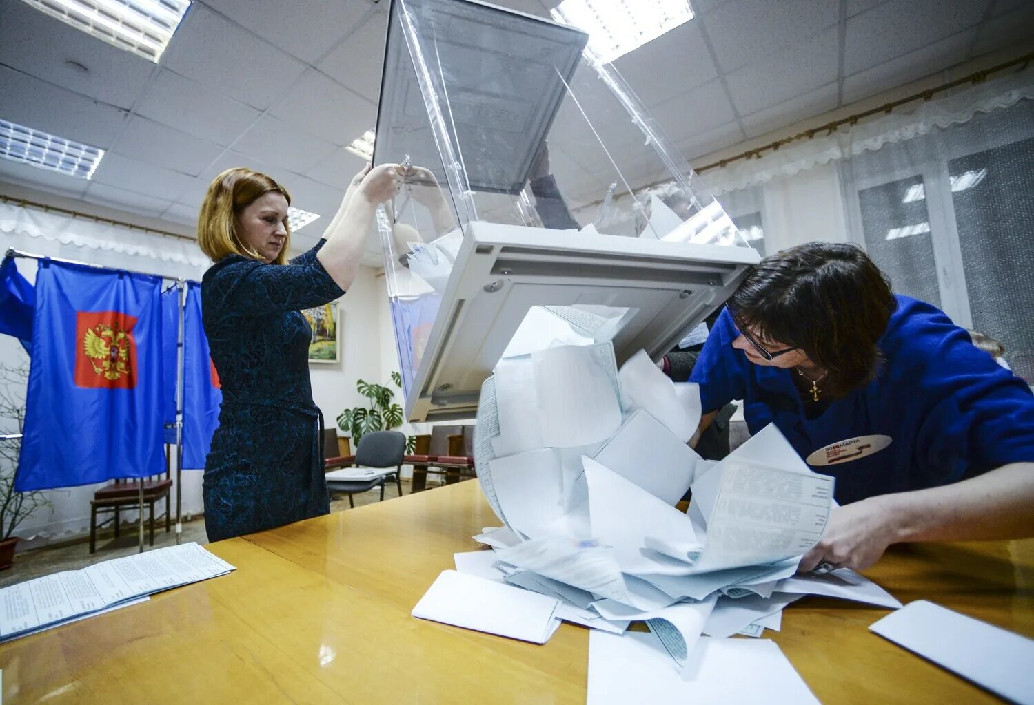 Риа новости выборы президента. Подсчёт голосов на выборах. Выборы фото. Избирательная комиссия подсчет голосов. Выборы в России.