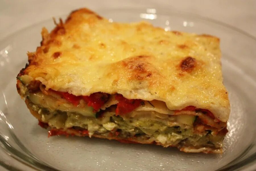 Лазанья (lasagna) италии. Лазанья со слоеным тестом. Лазанья. Бич лазанья. Лазанья со слоеным тестом.