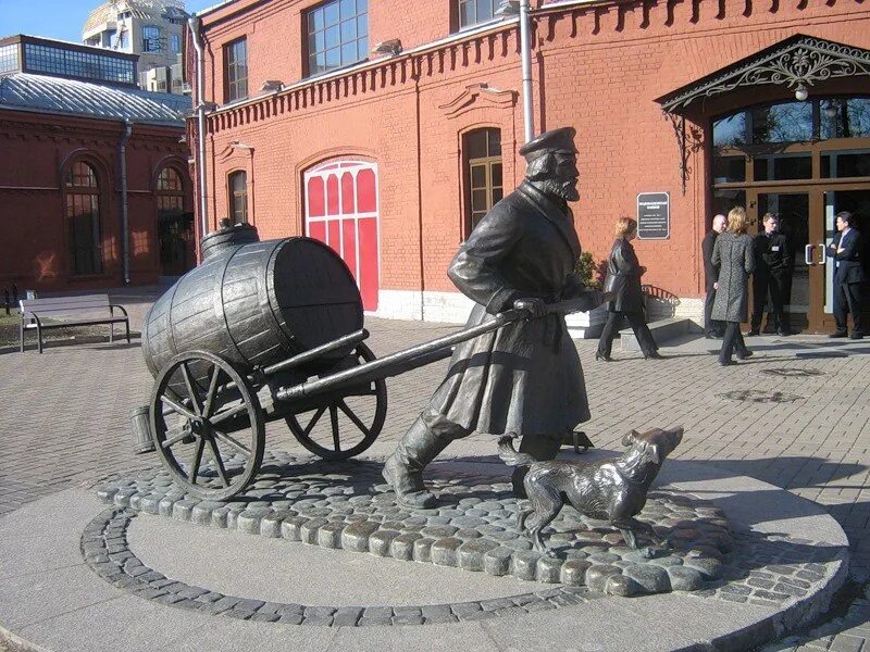 Памятник водовозу. Памятник водовозу в Санкт-Петербурге. Памятник водовозу СПБ. Водоканал памятник водовозу СПБ. Памятник водовозу Шпалерная.