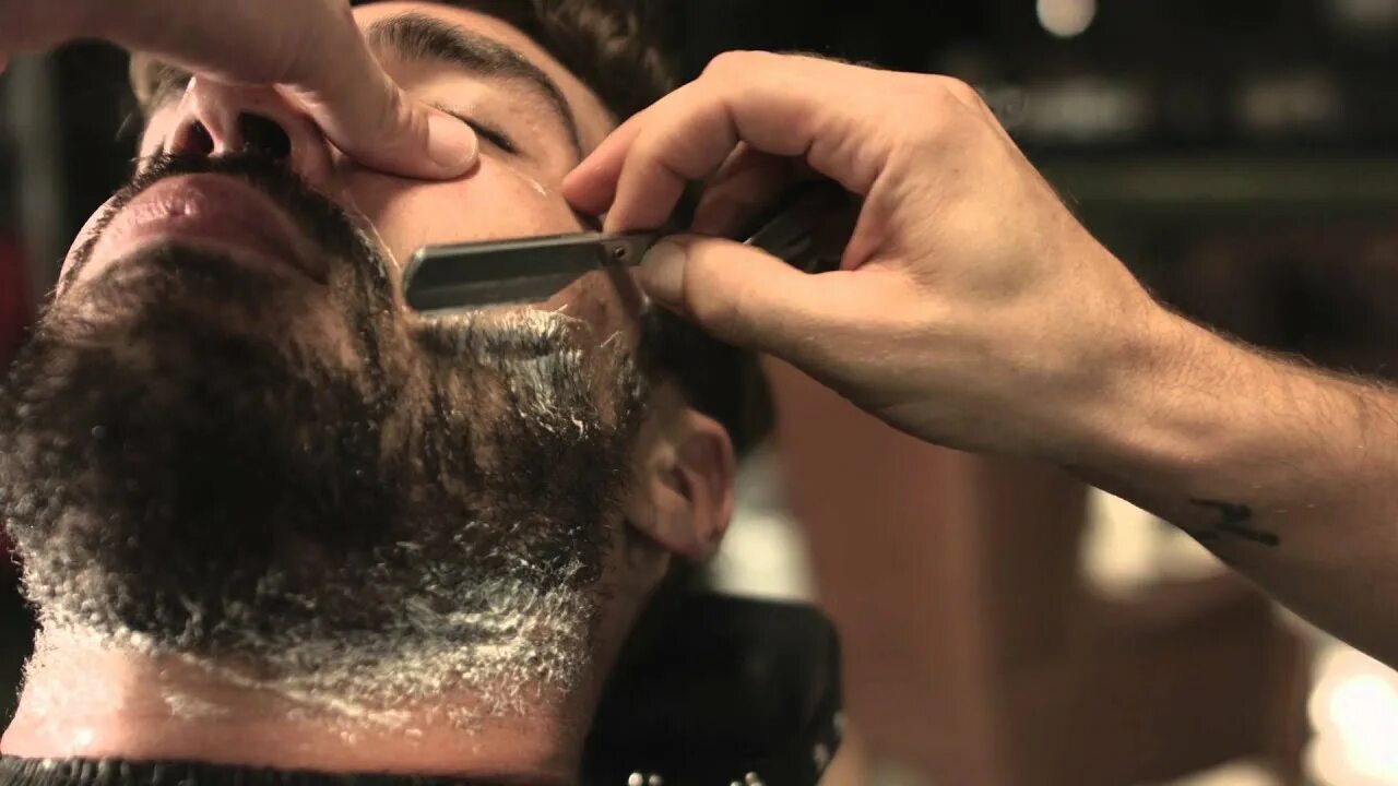 Shaving dick. Barbershop процесс рабочий. Барберы Бразилия. Черная маска барбершоп. Стрижка+маска Barbershop реклама.