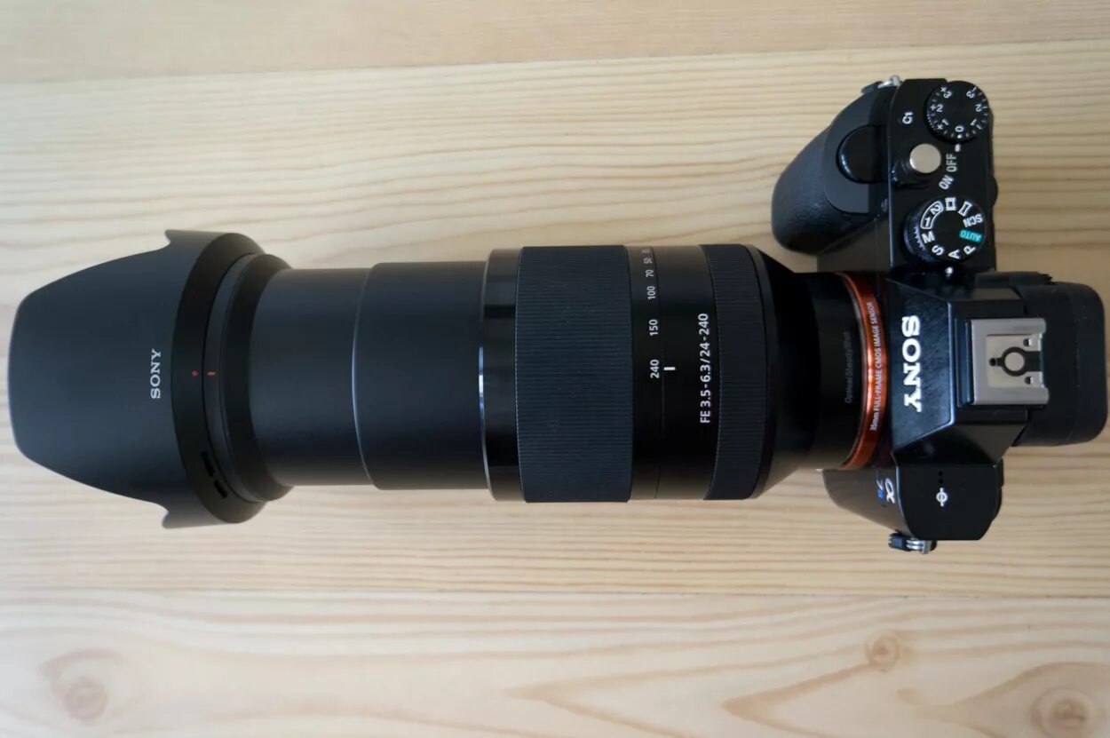 Sony fe 24 240mm. Sel24240. 6 oss. Sony fe 12-24mm f/2. 3 oss.