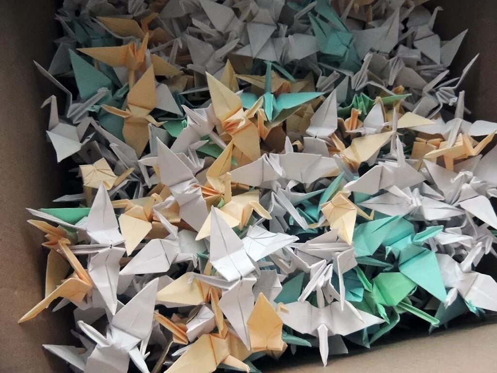 Тысяча бумажных журавлей
