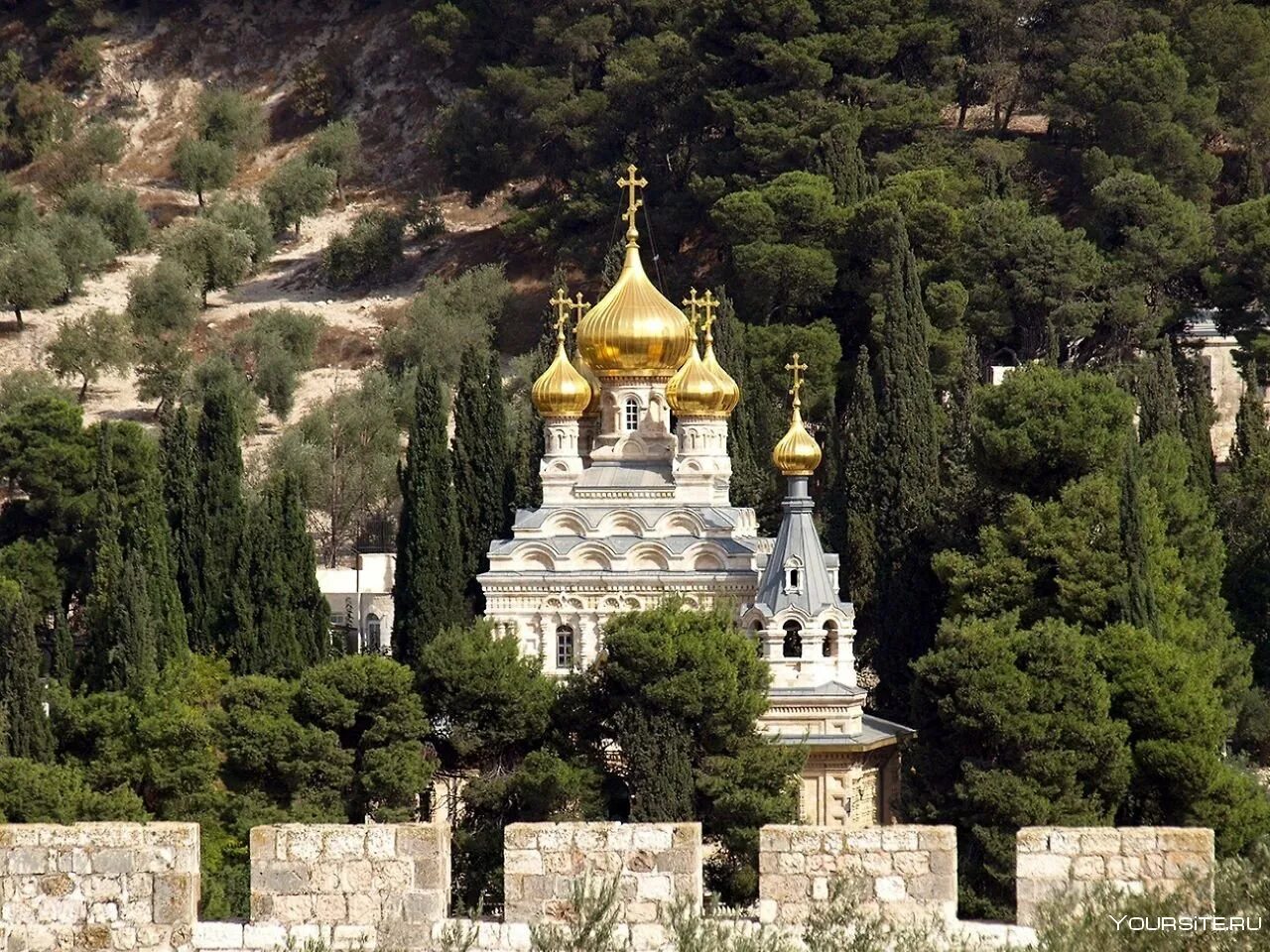 Самый крупный православный монастырь. Церковь Марии Магдалины в Иерусалиме. Монастырь Святой Марии Магдалины в Иерусалиме. Монастырь Марии Магдалины в Гефсимании. Иерусалим Гефсимания монастырь Марии Магдалины.
