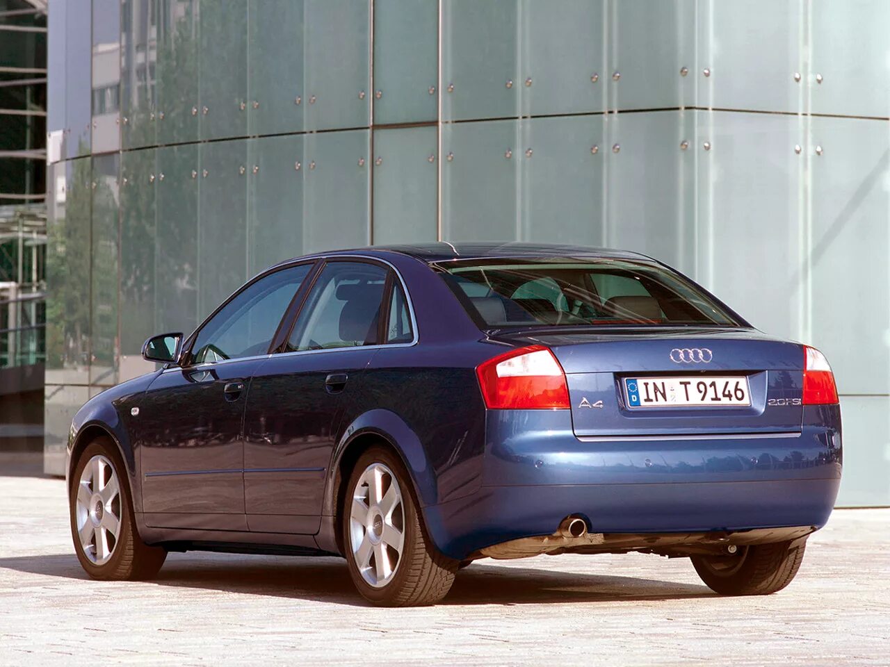 Ауди 4 2001 год. Audi a4 b6 sedan. 2000 Audi a4 sedan. Audi a4 b6 2004. Audi a4 b6 2000.