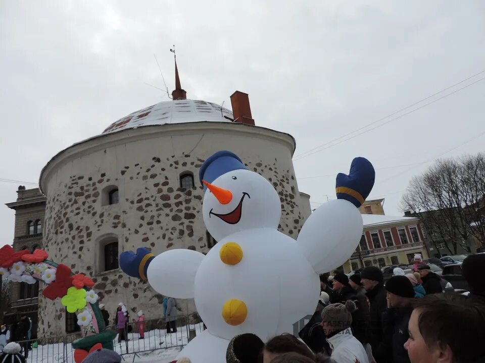 Масленица в выборгском районе 2024. Выборг в новогодние праздники. Рождественский Выборг. Выборг зимние праздники. Выборг новый год.