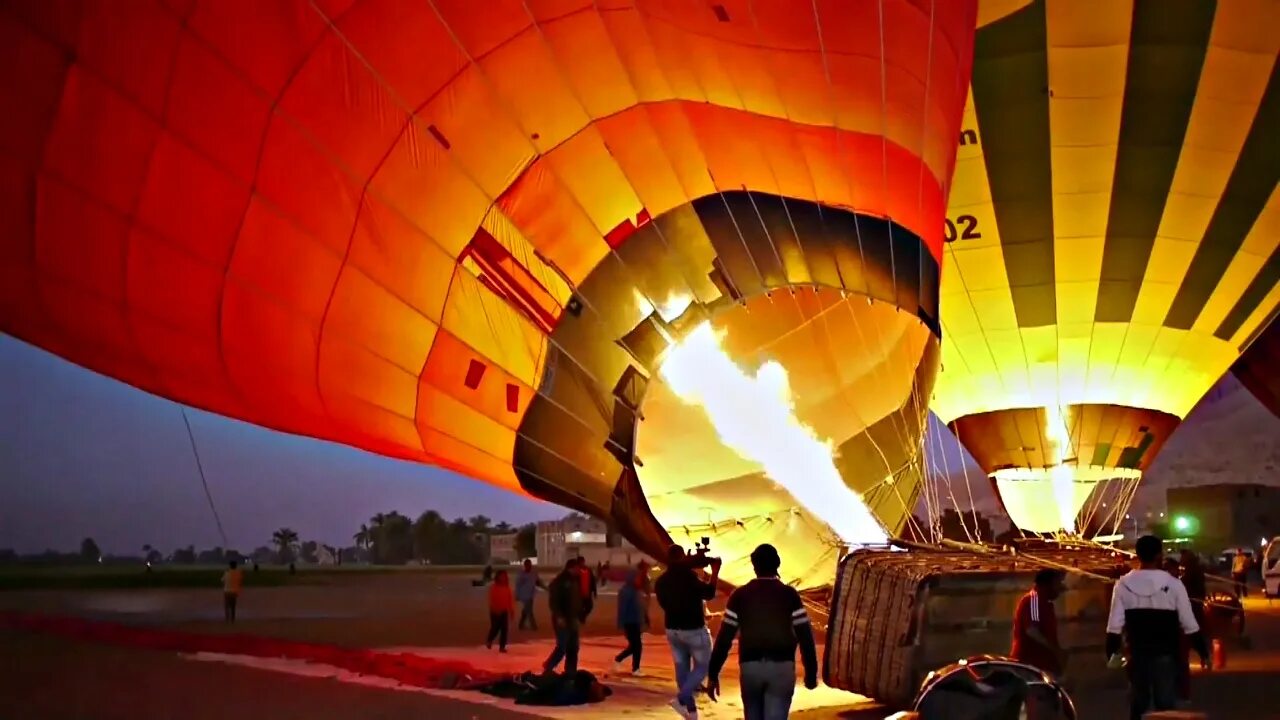 Луксор на воздушном шаре. Луксор Египет воздушные шары. Полет на воздушном шаре в Луксоре. Полет на воздушном шаре в Египте.