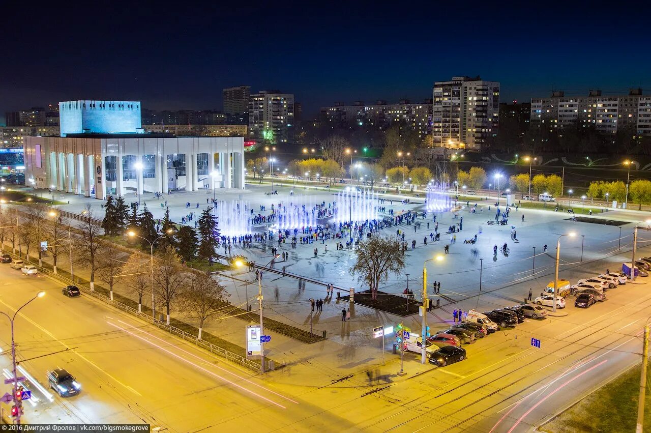 Площадь в Перми Эспланада. Пермь Центральная площадь. Эспланада Пермь театр театр. Пермь площадь у драмтеатра.