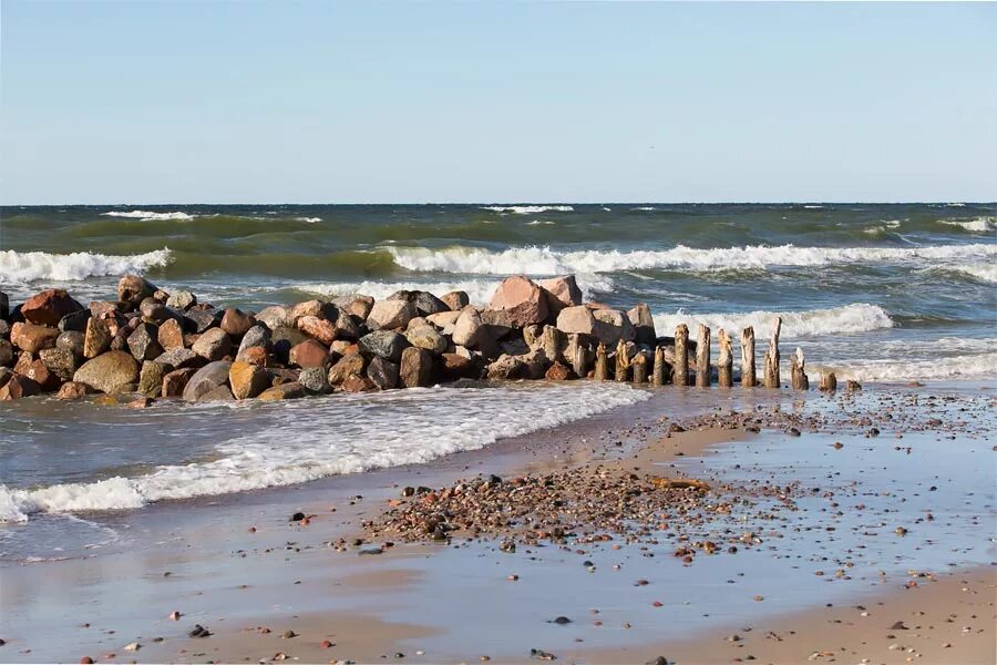 Зеленоградск любуйтесь морем. Балтийский залив Калининград. Залив теплый Зеленоградск. Зеленоградск побережье Балтийского моря. Берег Балтийского моря Зеленоградск.