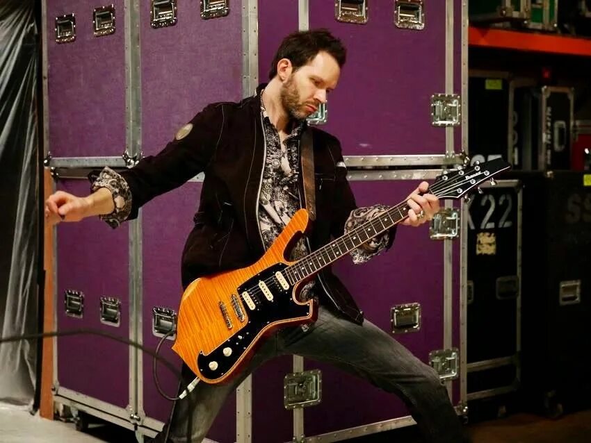 Paul Gilbert. Пол Гилберт гитарист. Пол Брэндон Гилберт. Epiphone Racer x Paul Gilbert. Гитарист виртуоз притворился