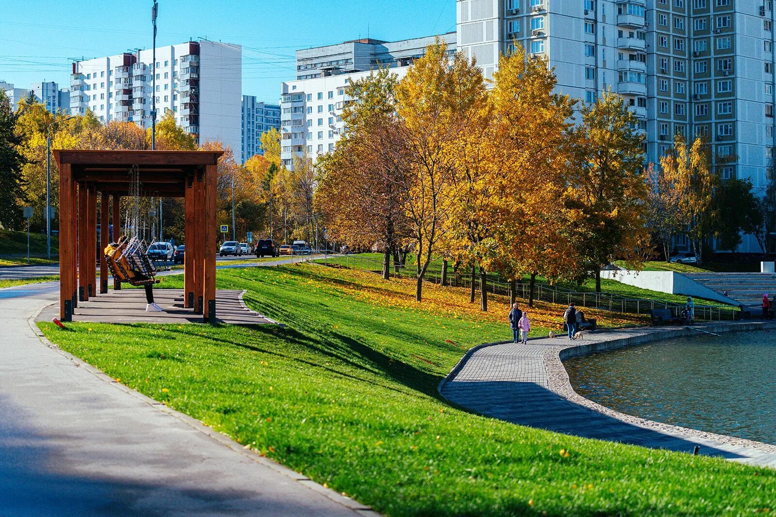 Битцевский парк Москва. Ясенево парк. Парк на Ленинском проспекте. Парки в городе Лесной. Район ясенево квартиры