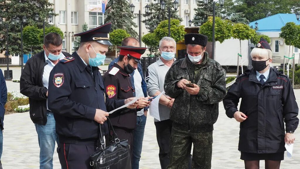 Дал дал тимашевск. Знамя труда Тимашевск. Полиция Тимашевского района. Знамя труда Тимашевск последний выпуск.