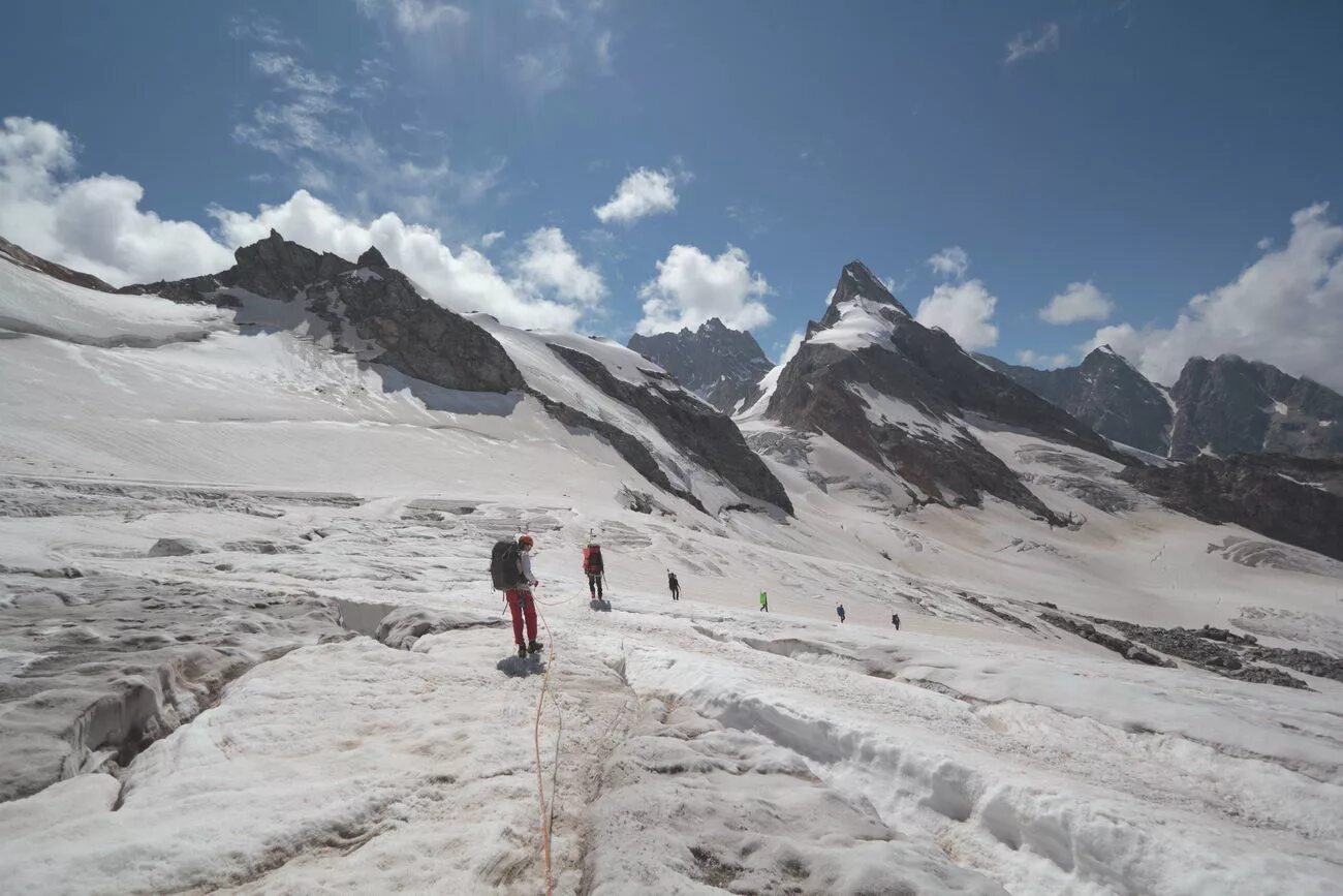Плато бермамыт. Pyrenees горы. Побольше о горном. Малая фатра. Пик пионер киргизский хребет.