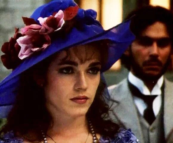 леонсия морган. алена хмельницкая леонсия. леонсия сердца трех. леонсия алёна хмельницкая сердца трех. леонсия сердца трех актриса.