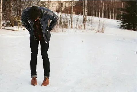 Парень зимой без лица