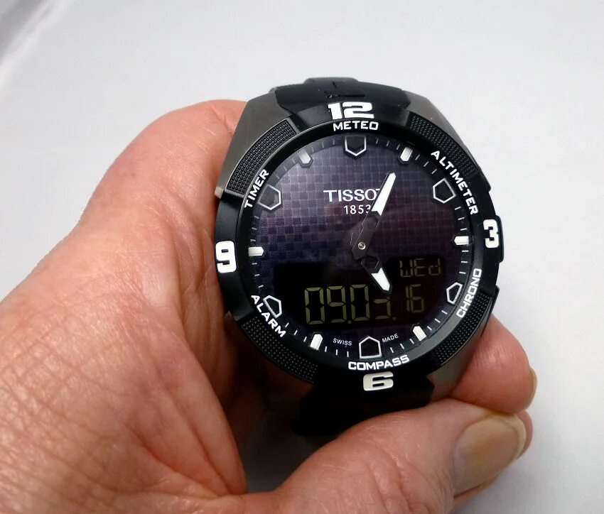 Touch solar. Tissot t-Touch Solar женские. Часы тиссот с солнечной батареей. Тиссот Солар 2 коричневые. Часы тиссот мужские на солнечной батарее.