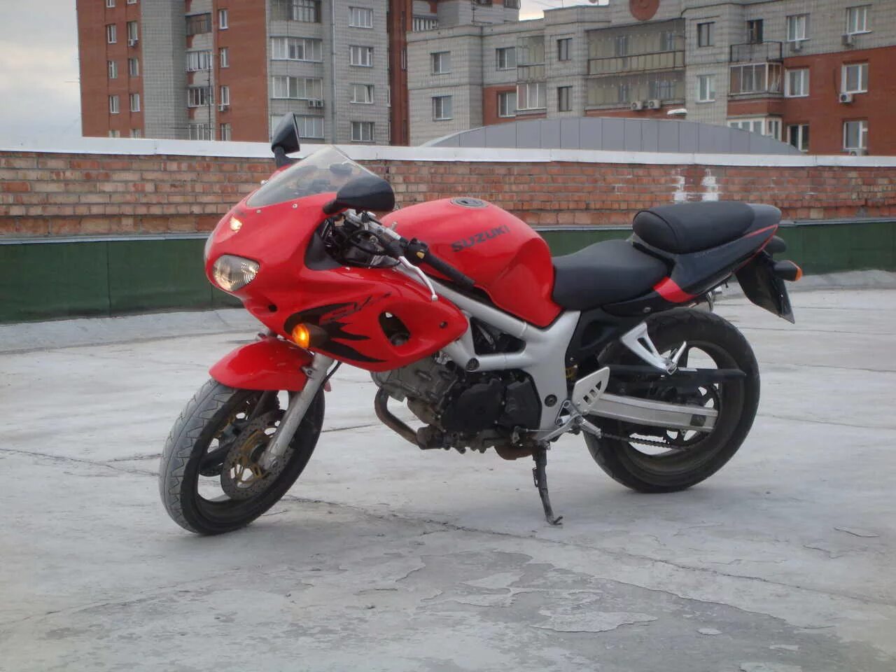 Suzuki SV 400. Suzuki sv400s 2001. Suzuki sv400s 2002.