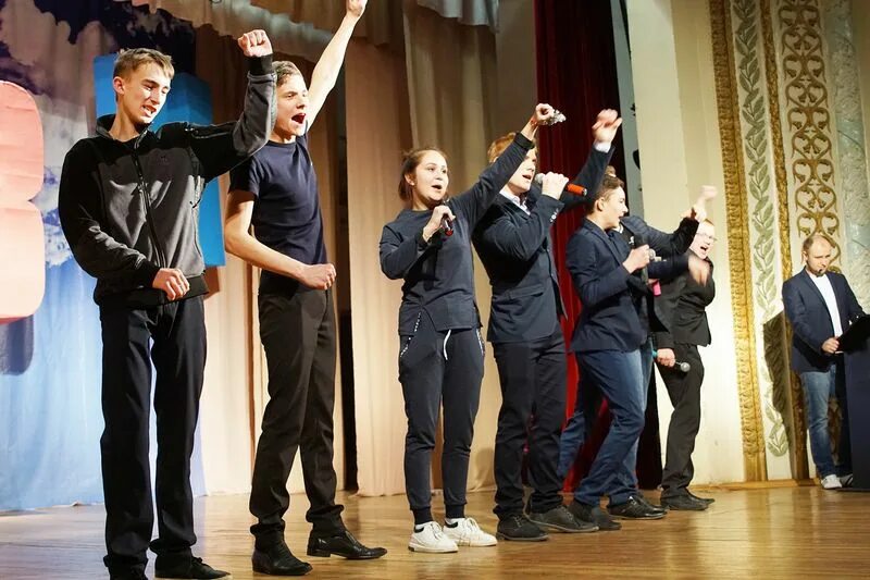 квн астрахань камызяки. камызяки квн участники. задания командам в парке. команда квн кефир нягань состав. три участника команды.