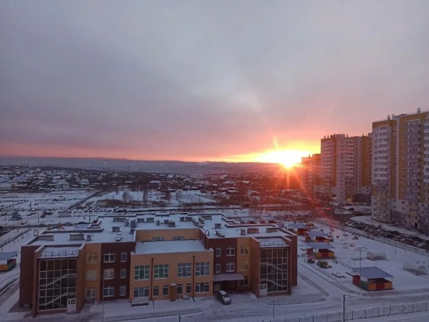 Солнечный край красноярск. Микрорайон Солнечный Красноярск. Красноярск поселок Солнечный. Мкрн Солнечный Красноярск. Красноярск мкр Солнечный 2008.