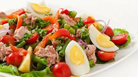 Тунец с фасолью и овощами