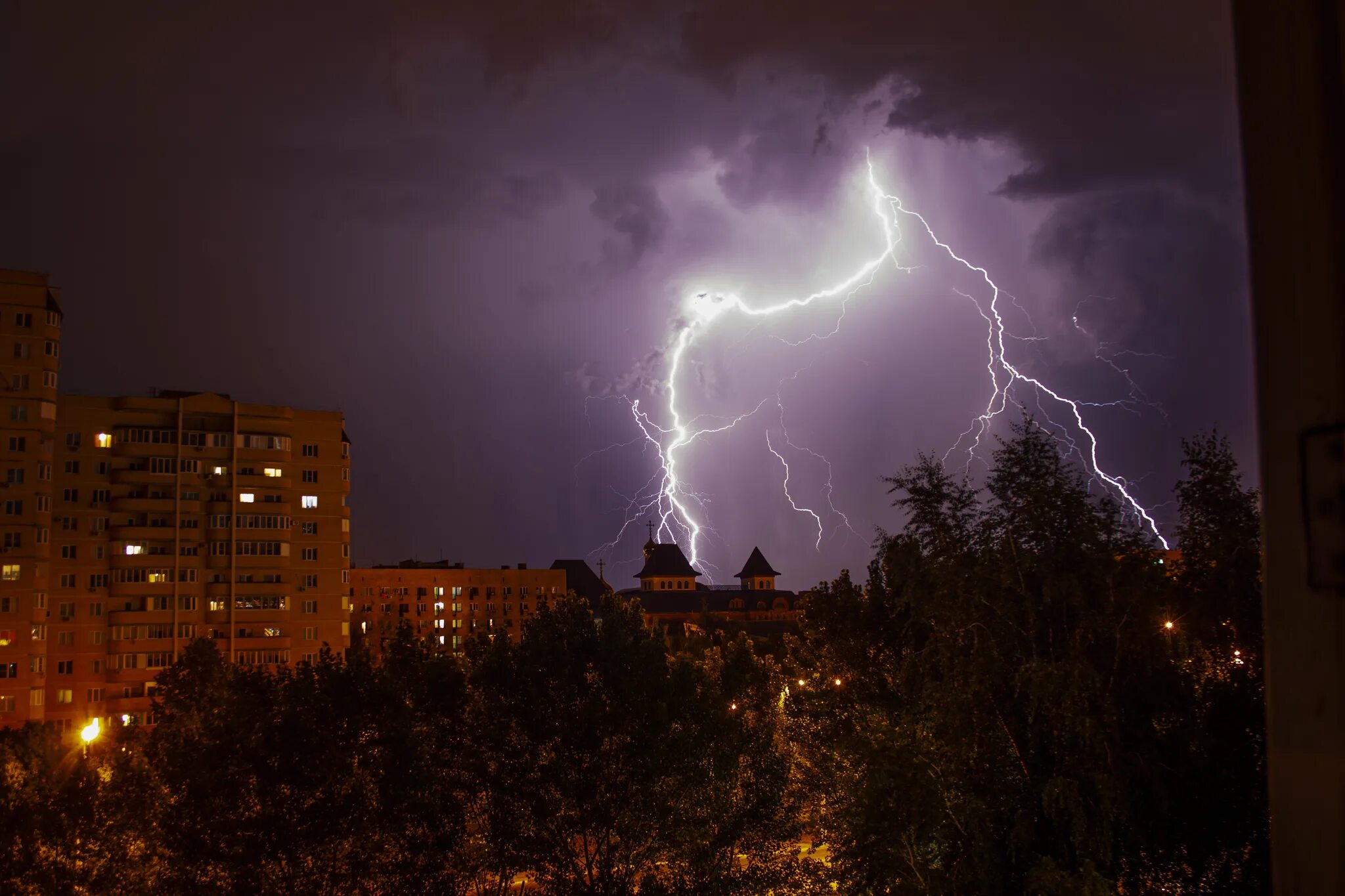 05. Гроза над морем ночью. Молния утром. Молния тольятти 2020. Молния в городе.