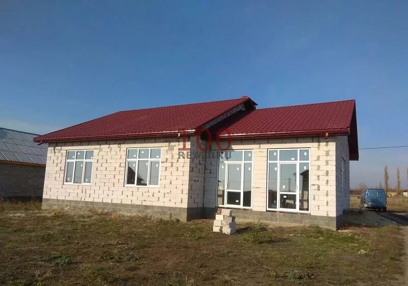 Домик для строителей. Дом 73 в глушинском. Микрорайон сретенский строитель белгородская область. Авито недвижимость строитель белгородской. Авито строитель белгородская область.