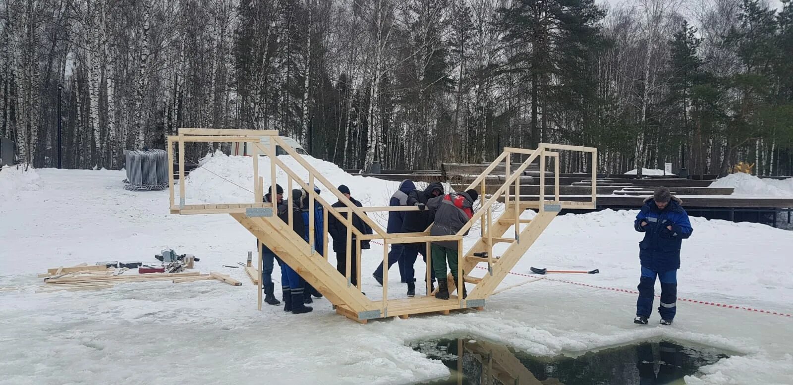 Крещение господне прорубь церковь. Балашиха бабошкино озеро купель. Купели в балашихе на крещение 2022. Купели в балашихе на крещение. Купели в балашихе.
