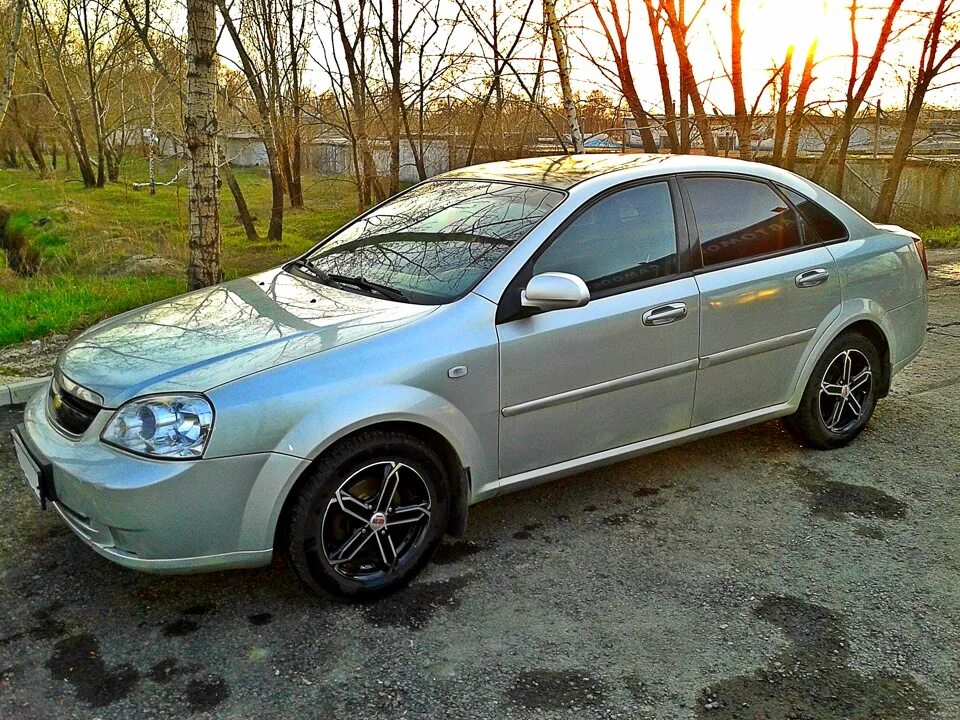 Chevrolet Lacetti. Шевроле Лачетти седан 15 диски. Chevrolet Lacetti диски r15. Диски на Шевроле Лачетти 15. Колеса лачетти купить