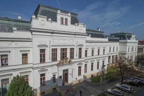 Высшая школа прикладного искусства