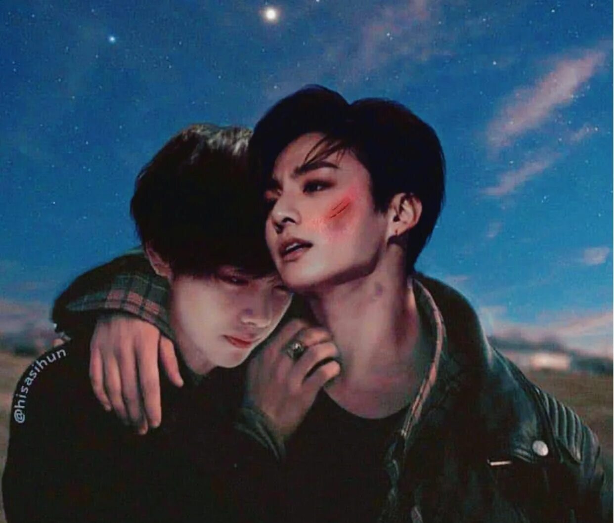 Желтые глаза в темноте леса фф вигуки. Вигуки bts эстетика. vkook эстетика. вигуки бтс фотошоп. поцелуй бтс эстетика.