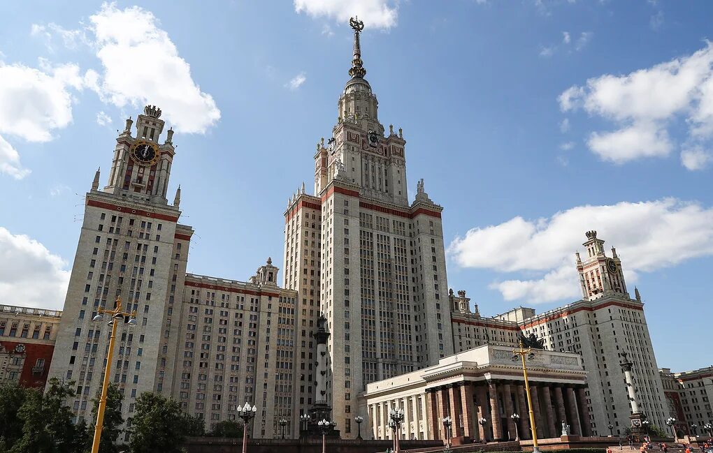 главное здание мгу имени м. ломоносова. главное здание мгу имени м. мгу - московского государственного университета имени ломоносова. московский государственный университет имени м.